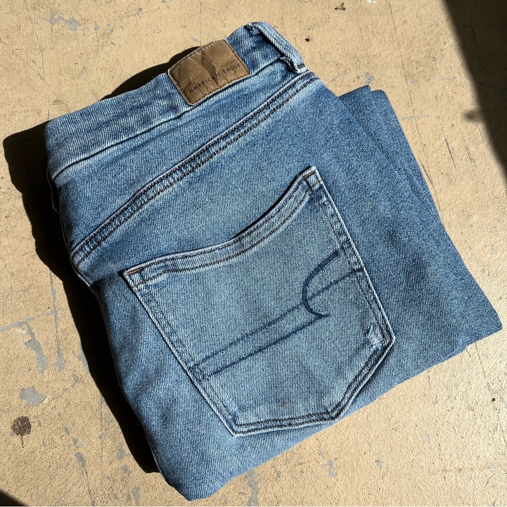 American eagle mom jeans